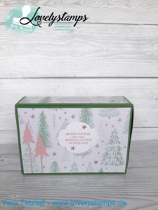 Box mit pinken Weihnachtsbäumen